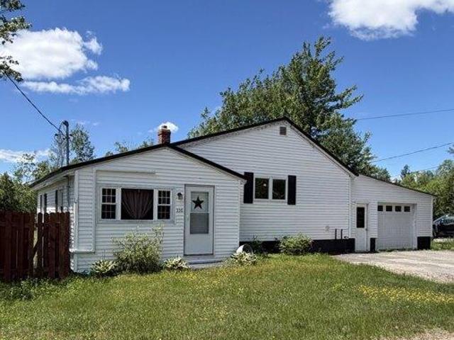 4 bedroom, Millinocket ME 04462 105559470