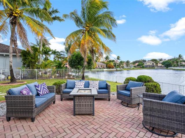 4 bedroom, Miramar FL 33302 105765976