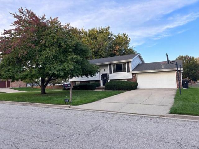 4 bedroom, Normal IL 61761 105989741
