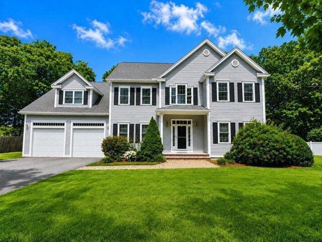 4 bedroom, Norwood MA 02062 105401908