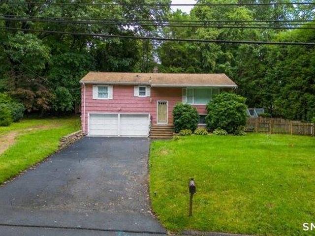 4 bedroom, Norwalk CT 06851 105439646