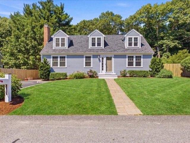 4 bedroom, Norwell MA 02061 105712346