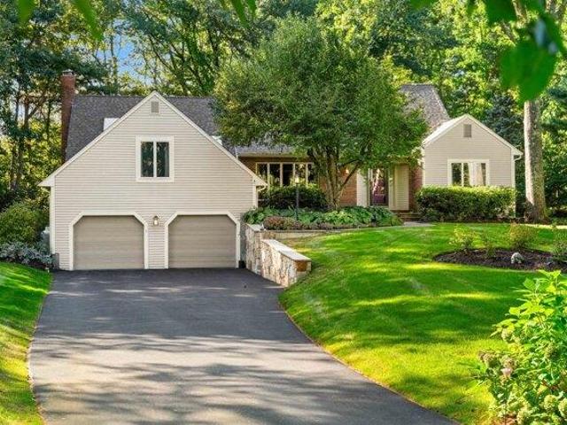 4 bedroom, North Andover MA 01845 105591833
