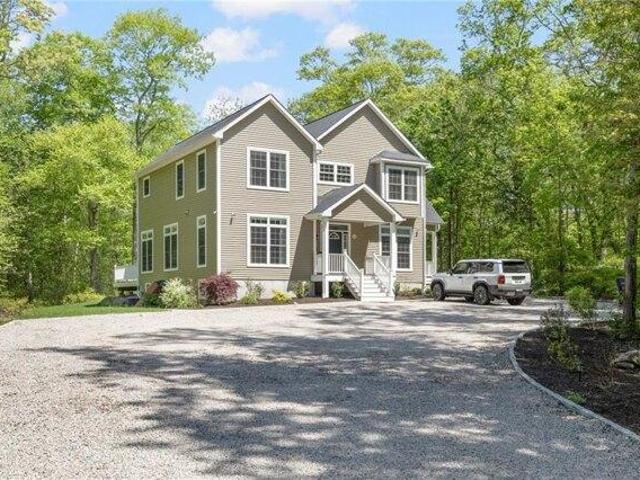 4 bedroom, North Kingstown RI 02852 105549190