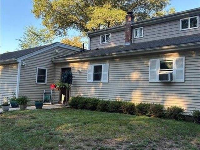 4 bedroom, North Kingstown RI 02852 105576551