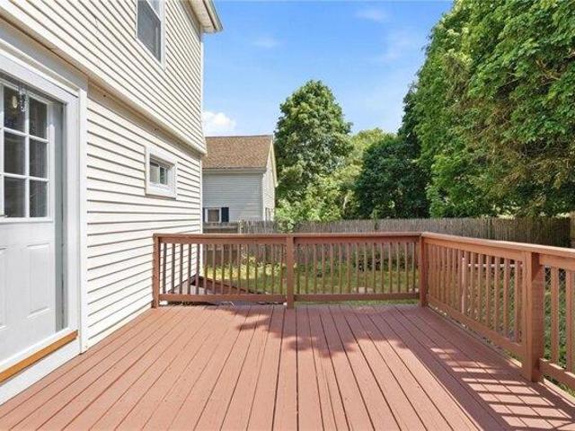 4 bedroom, North Kingstown RI 02852 105590768