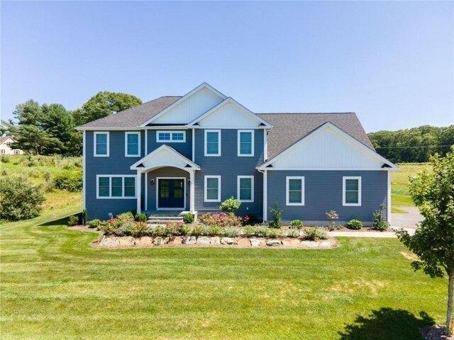 4 bedroom, North Kingstown RI 02874 105548395