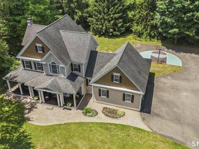 4 bedroom, North Haven CT 06473 104690623