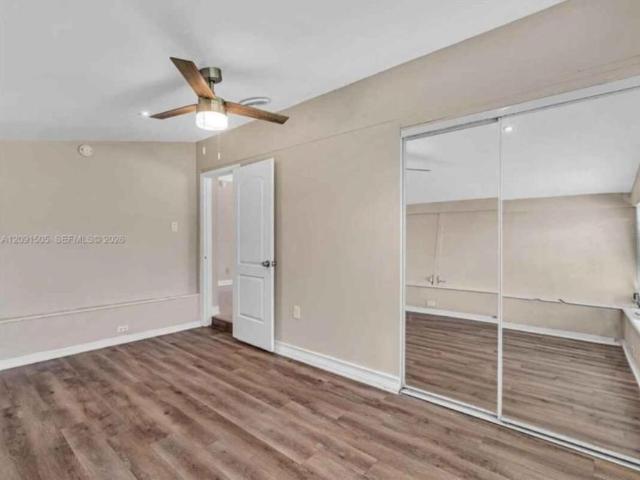 4 bedroom, North Miami Beach FL 33162 106220797
