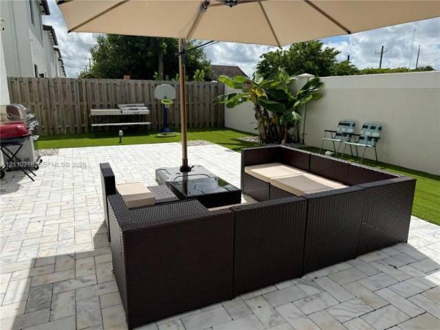4 bedroom, North Miami Beach FL 33179 106247265