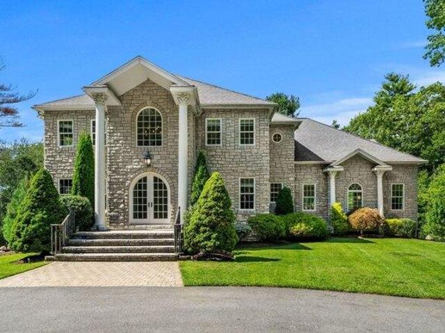 4 bedroom, North Reading MA 01864 105427495