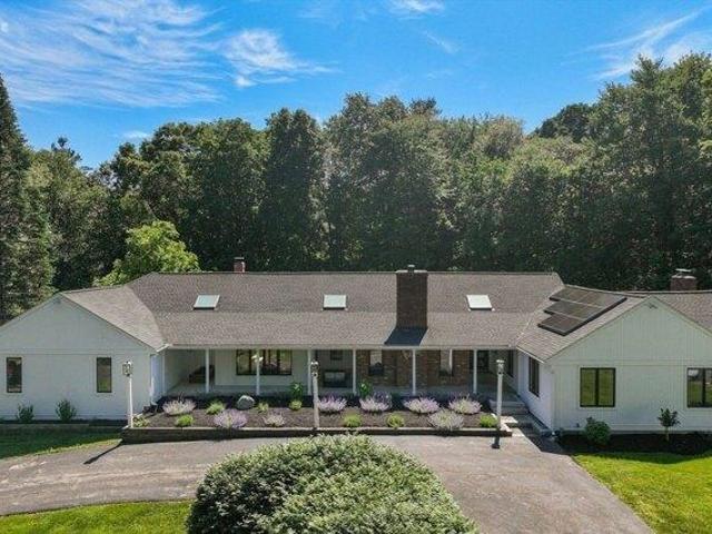 4 bedroom, Northborough MA 01532 104608255