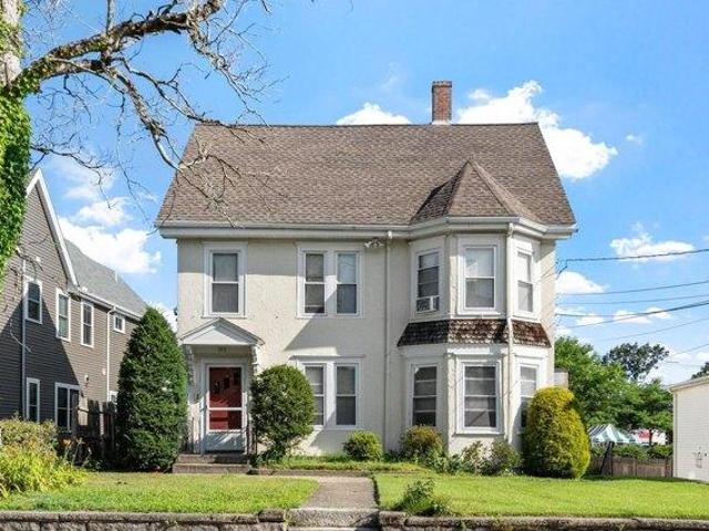 4 bedroom, Natick MA 01760 105441008