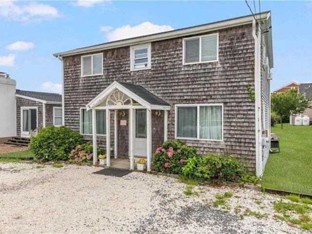 4 bedroom, Narragansett RI 02882 105548314