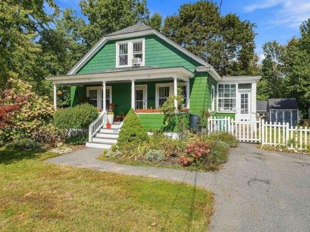 4 bedroom, Nashua NH 03064 105982272