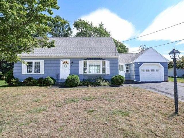 4 bedroom, Nashua NH 03063 105552952