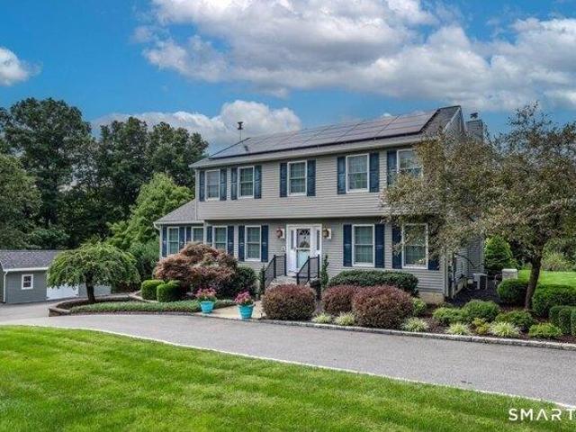 4 bedroom, New Milford CT 06776 105442881
