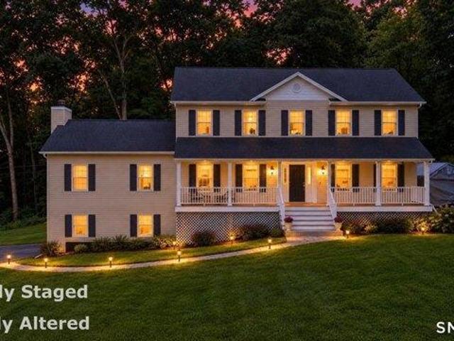 4 bedroom, New Milford CT 06776 105577294