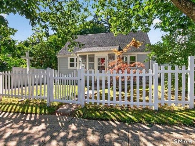 4 bedroom, New Britain CT 06053 105587967