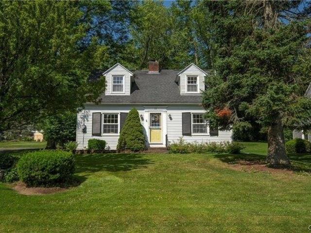 4 bedroom, New Hartford NY 13413 104907101