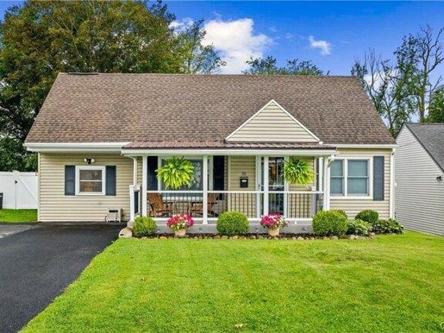 4 bedroom, New Hartford NY 13413 105291152