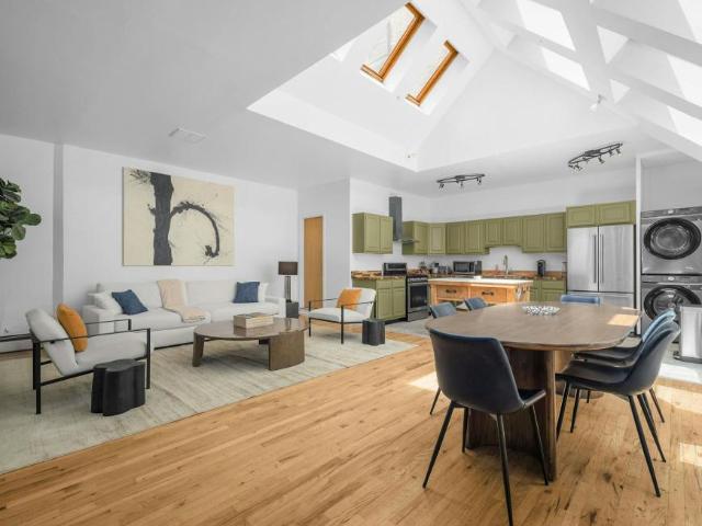 4 bedroom, New York City New York City 10012 1597 LS105676089
