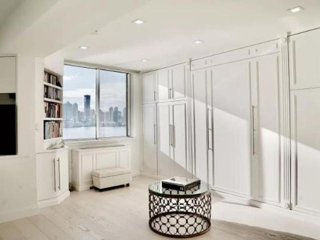 4 bedroom, New York NY 10280 92192671