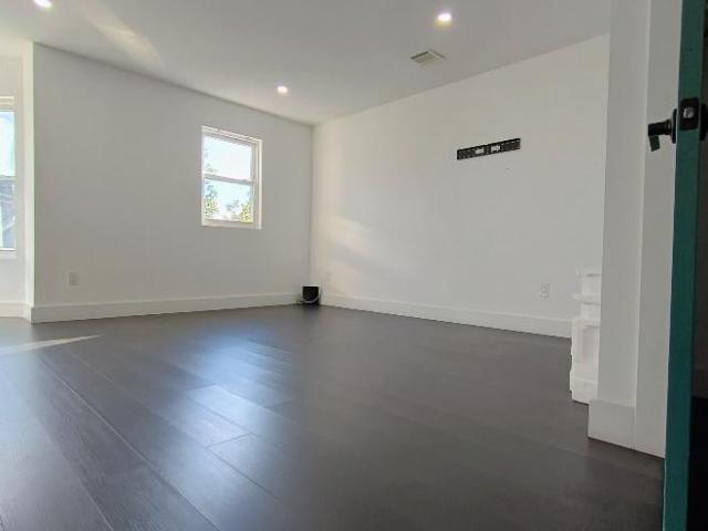 4 bedroom, Newark NJ 07104 99587921