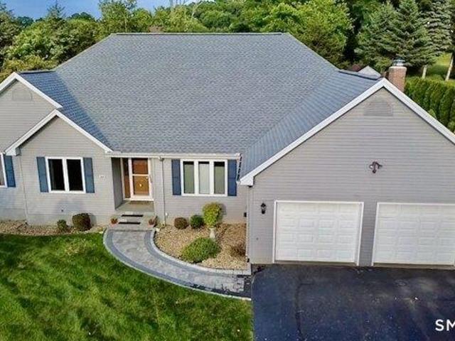 4 bedroom, Newington CT 06111 104811129