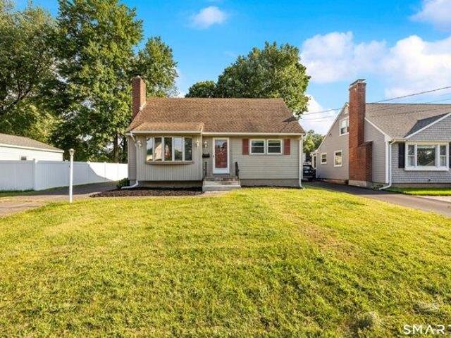 4 bedroom, Newington CT 06111 105587354