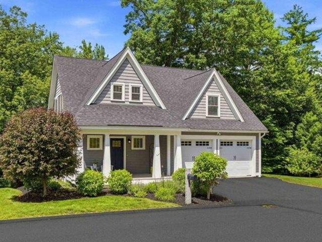 4 bedroom, Newmarket NH 03857 104898862