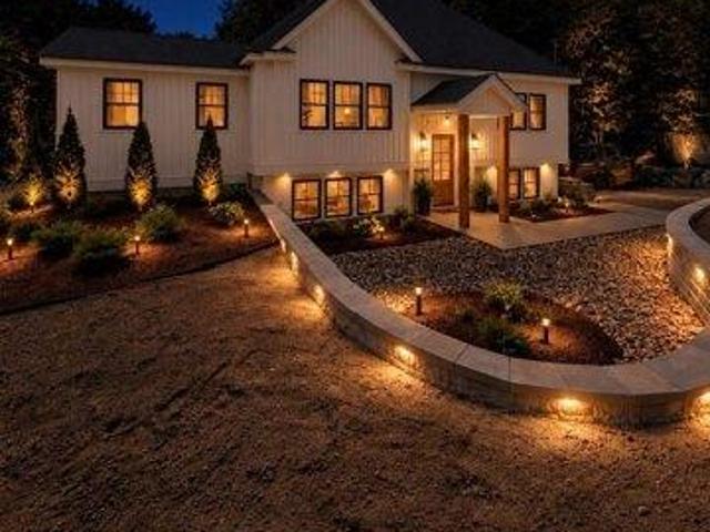 4 bedroom, Newmarket NH 03857 105560034