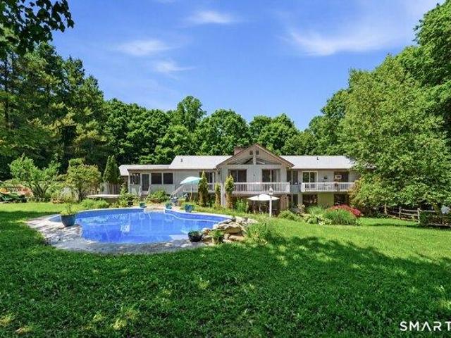 4 bedroom, Newtown CT 06470 104760016