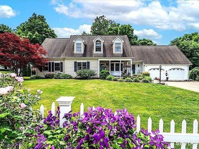 4 bedroom, Newtown CT 06470 104761325