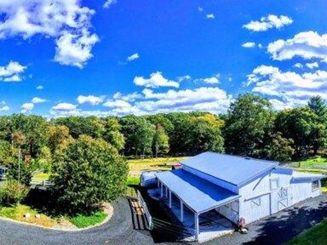 4 bedroom, Newtown CT 06470 105473881
