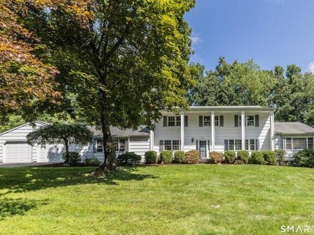 4 bedroom, Newtown CT 06470 105537644