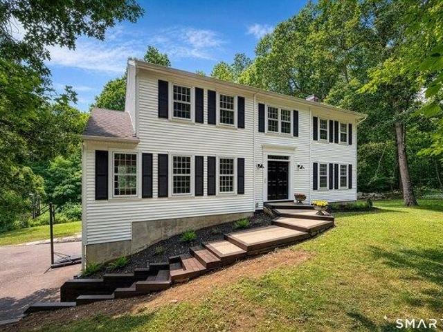 4 bedroom, Newtown CT 06482 104850264