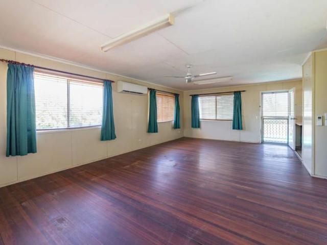 4 Bedroom Neat & Tidy Home !