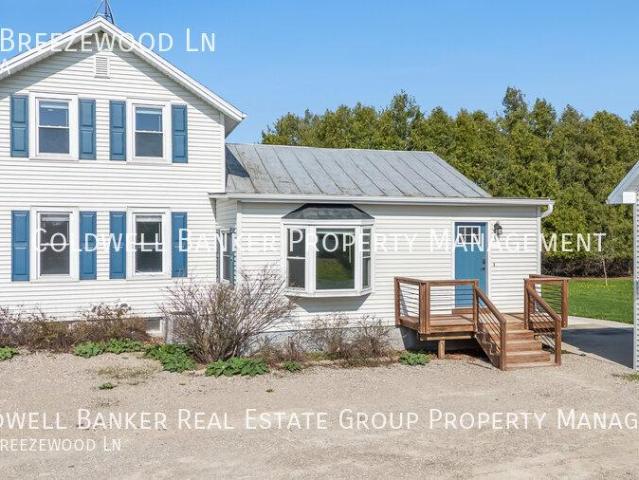 4 bedroom, Neenah WI 54956 105210686