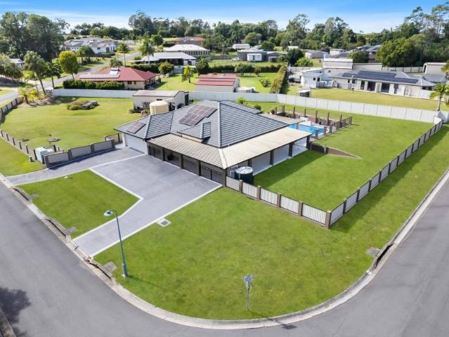 4 Bedroom House Ningi QLD 101909422