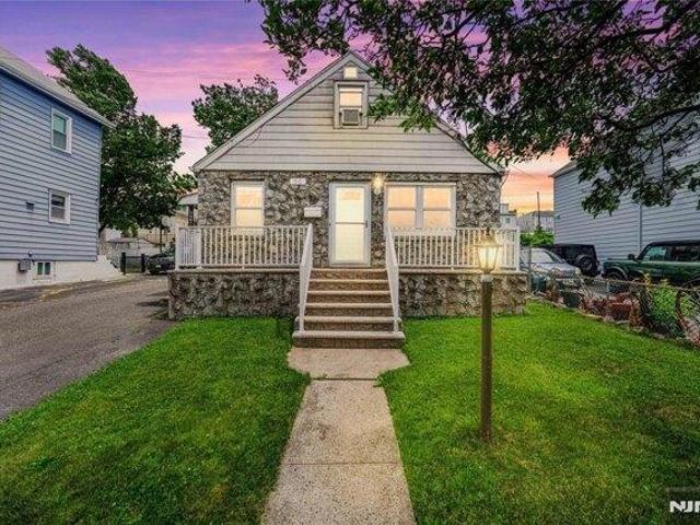 4 bedroom, Nutley NJ 07110 105630479