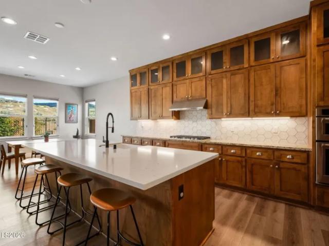 4 bedroom, NV NV 102752881