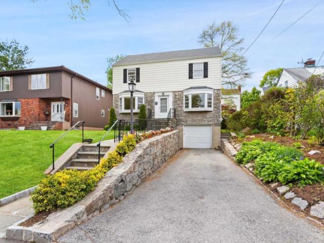 4 bedroom, NY NY 102243335