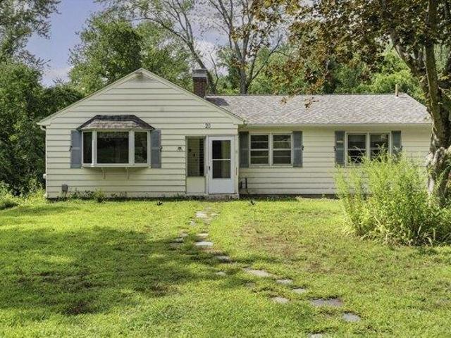 4 bedroom, South Hadley MA 01075 105279918