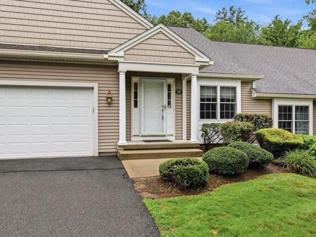 4 bedroom, South Hadley MA 01075 105368427