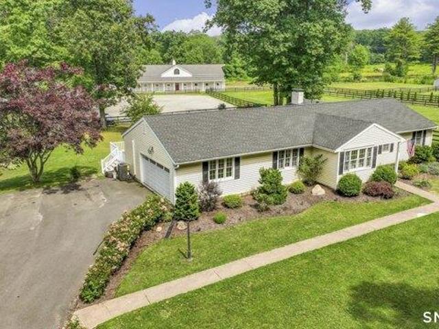 4 bedroom, South Windsor CT 06074 105478411