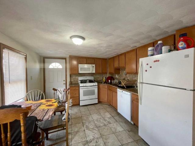 4 bedroom, Somerville MA 02143 LS98672794