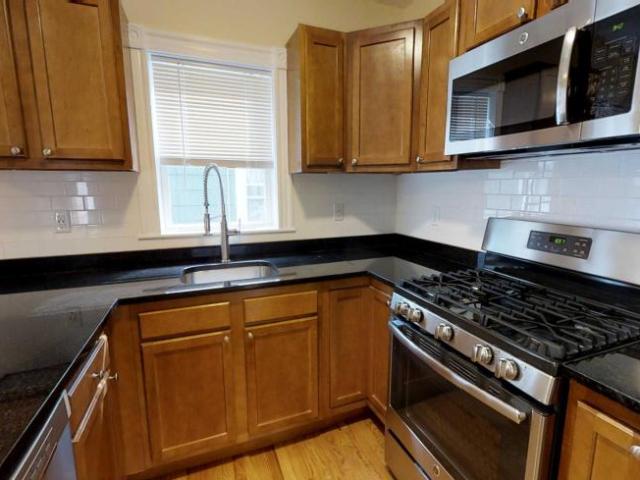 4 bedroom, Somerville MA 02144 101018206