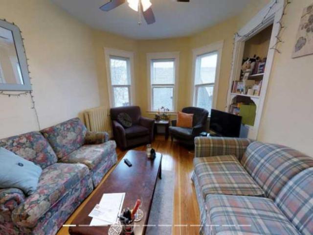 4 bedroom, Somerville MA 02144 LS98395209