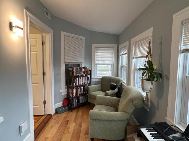 4 bedroom, Somerville MA 02144 LS98395228